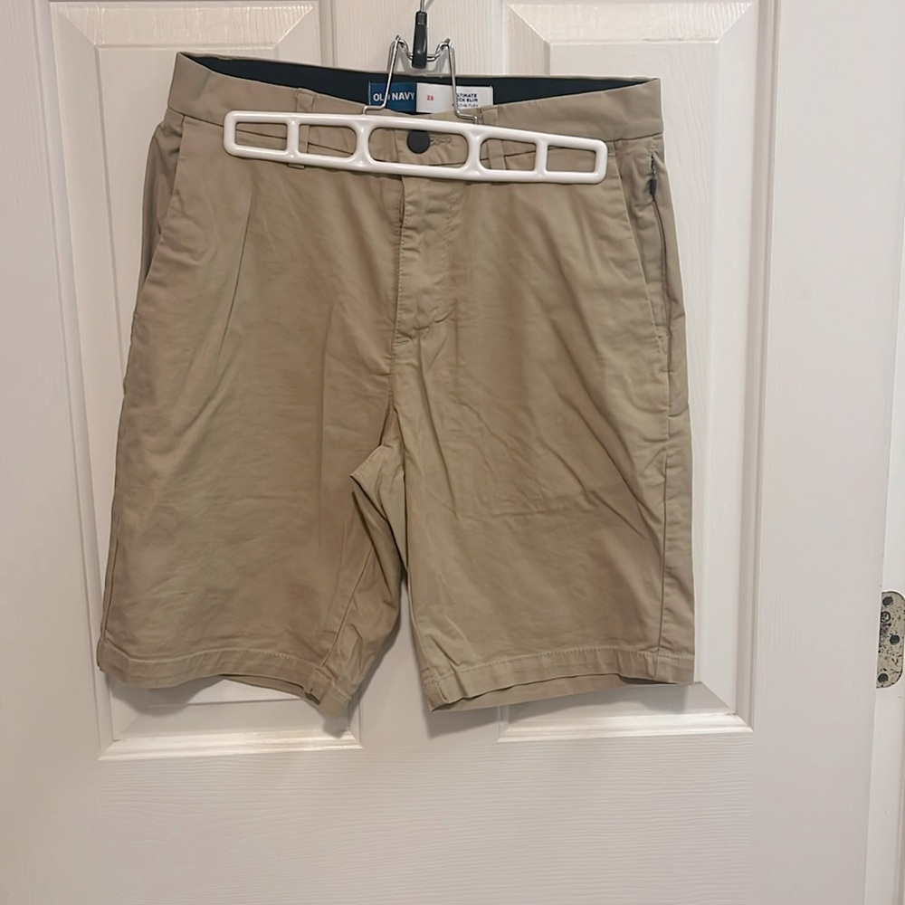 Old Navy Men’s Shorts Ultimate Tech Built-in Flex 28 - Khaki
